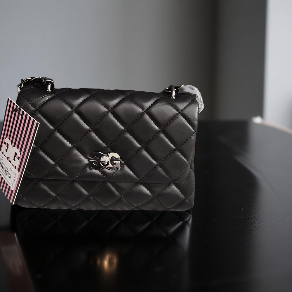 NWT Gilda Paris Elegant Black Quilted Messenger Bag